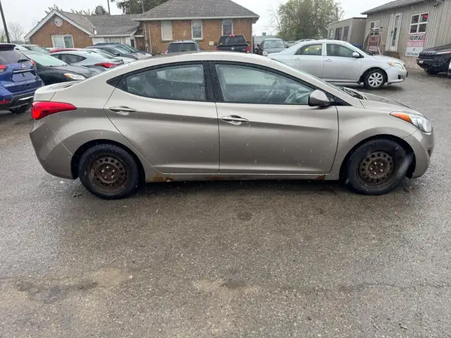 2013 Hyundai Elantra GL, SEDAN, MANUAL, GREAT ON FUEL, AS IS SPE - Photo 6