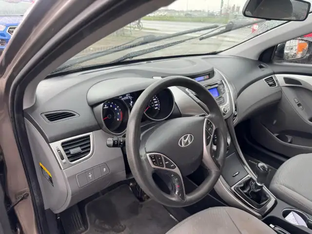 2013 Hyundai Elantra GL, SEDAN, MANUAL, GREAT ON FUEL, AS IS SPE - Photo 11