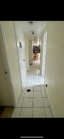 Furnished large bright room Single male $890 m all utilities - Photo 4
