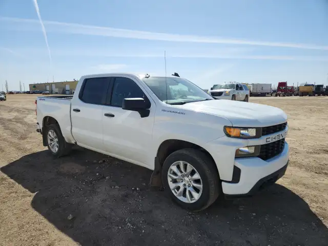 2021 Chevrolet Silverado 1500 - Photo 2