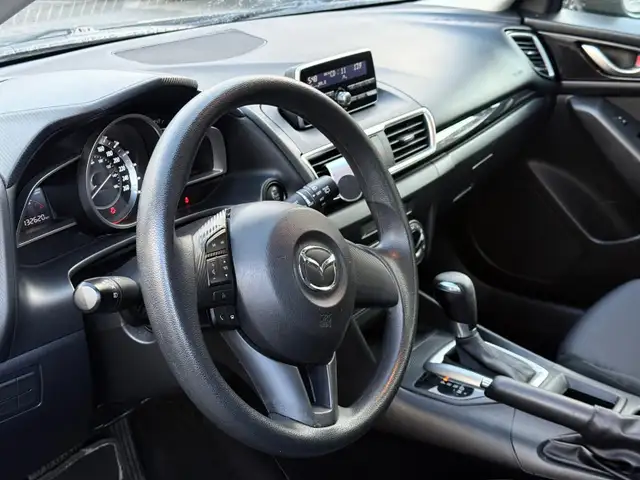 2015 Mazda MAZDA3 i Sport AT 5-Door, Xenon headlights. - Photo 10
