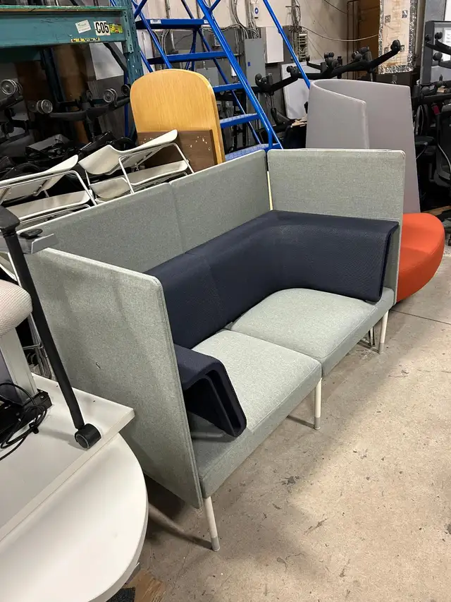 Herman Miller Public Office Landscape Couch | Call us now! - Photo 4