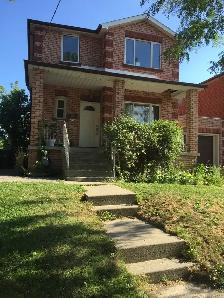 Eglinton Ave. West FEMALE roommate needed