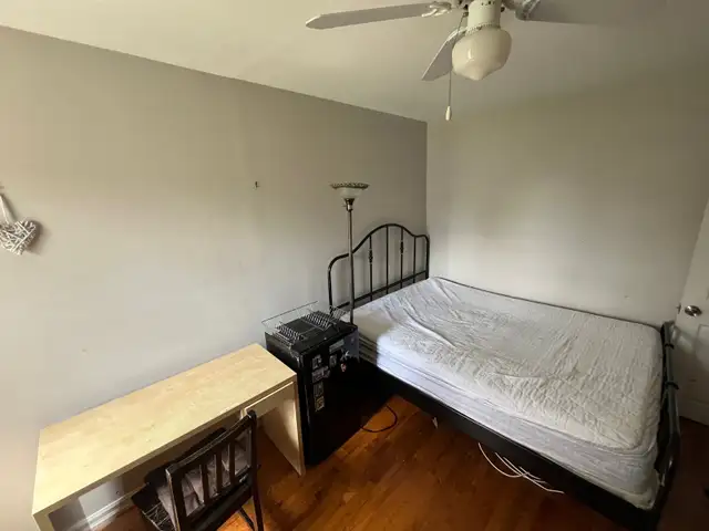 Eglinton Ave. West FEMALE roommate needed - Photo 9