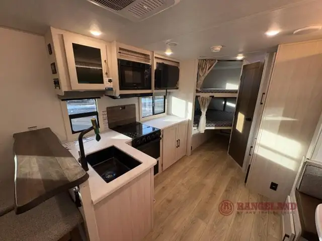 2026 Forest River RV Surveyor Legend 260BHLE - Photo 10