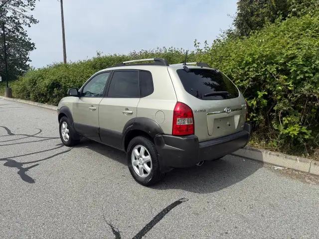 2005 HYUNDAI TUSCON GL AUTOMATIC A/C FULLY LOADED LOCAL BC VEHIC - Photo 4