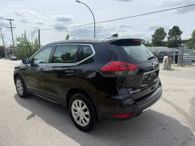 2017 NISSAN ROUGE S AWD AUTOMATIC A/C BACK UP CAM BLUETOOTH LOCA - Photo 4