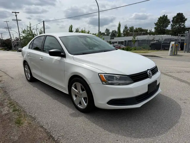 2013 VOLKSWAGEN JETTA TRENDLINE  AUTOMATIC A/C FULLY LOADED LOCA - Photo 2