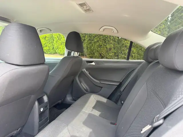 2013 VOLKSWAGEN JETTA TRENDLINE  AUTOMATIC A/C FULLY LOADED LOCA - Photo 9