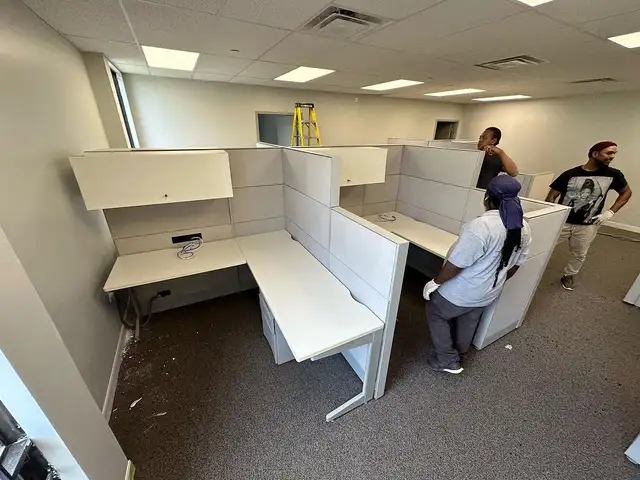 Premium Teknion Leverage Arctic Workstations-Call us now! - Photo 5
