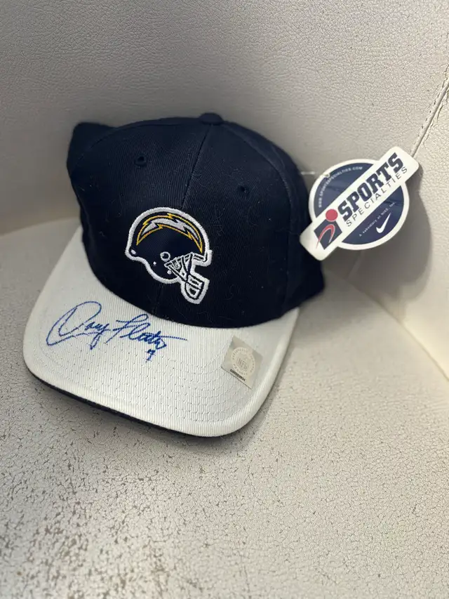 sports jerseys and hats - Photo 2