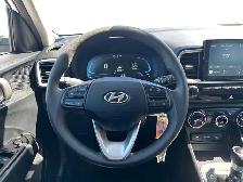 2025 Hyundai Venue Essential - Photo 16