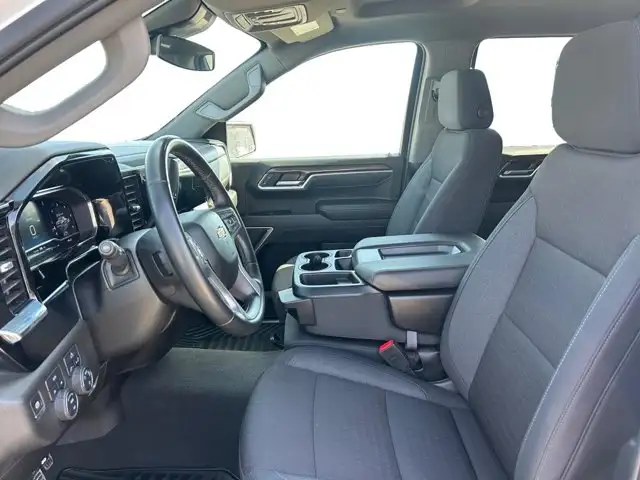 2025 Chevrolet Silverado 1500 LT - Photo 12