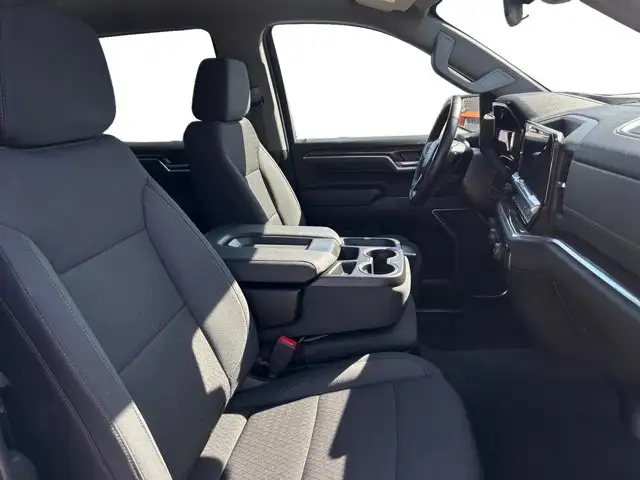 2025 Chevrolet Silverado 1500 LT - Photo 13