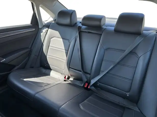 2021 Volkswagen Passat Highline - Photo 17