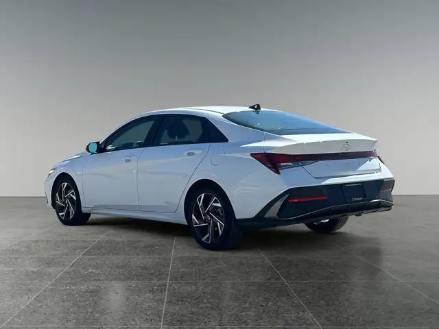 2024 Hyundai Elantra Preferred - Photo 4