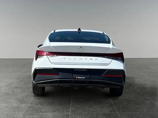 2024 Hyundai Elantra Preferred - Photo 5