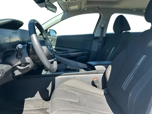 2024 Hyundai Elantra Preferred - Photo 11