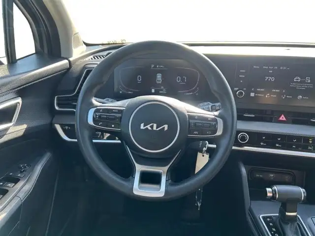 2023 Kia Sportage LX - Photo 16