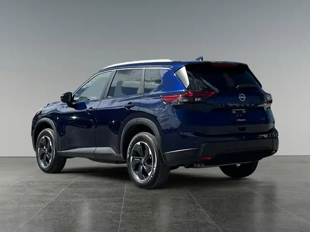 2025 Nissan Rogue SV Moonroof - Photo 4