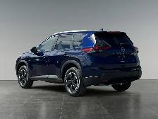 2025 Nissan Rogue SV Moonroof - Photo 4
