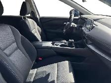 2025 Nissan Rogue SV Moonroof - Photo 13