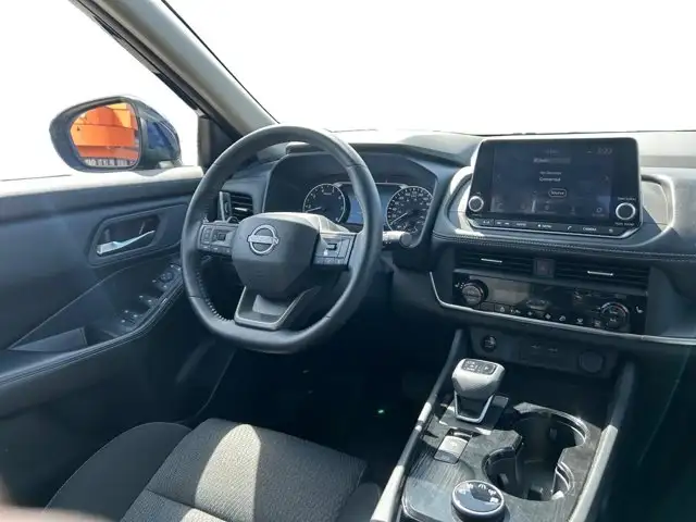 2025 Nissan Rogue SV Moonroof - Photo 15
