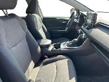 2019 Toyota RAV4 Hybrid XLE - Photo 13