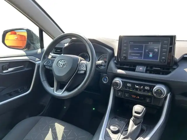 2019 Toyota RAV4 Hybrid XLE - Photo 15