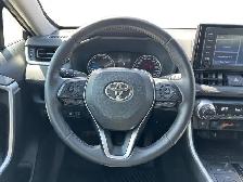 2019 Toyota RAV4 Hybrid XLE - Photo 16