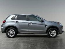 2024 Mitsubishi RVR SE - Photo 8