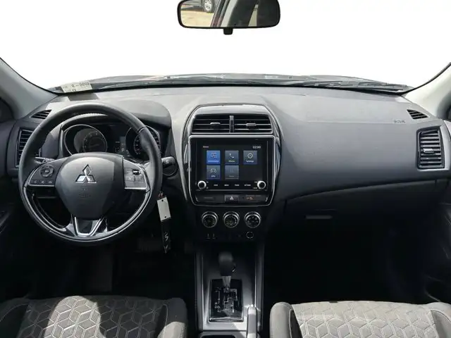 2024 Mitsubishi RVR SE - Photo 14