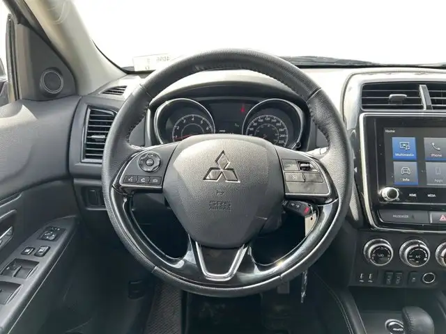 2024 Mitsubishi RVR SE - Photo 16