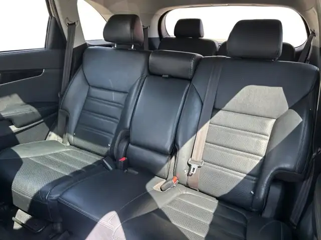 2019 Kia Sorento EX - Photo 17