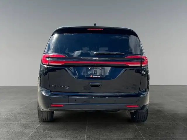 2025 Chrysler Pacifica Limited - Photo 5