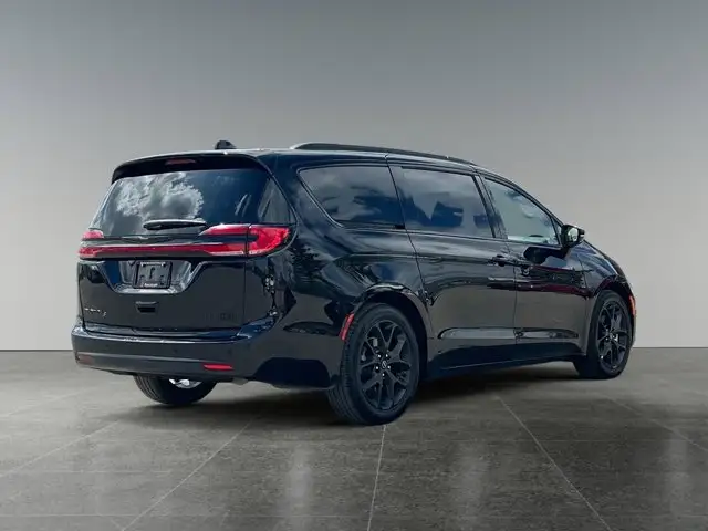 2025 Chrysler Pacifica Limited - Photo 7