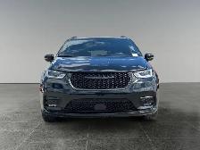 2025 Chrysler Pacifica Limited - Photo 10