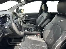 2025 Chrysler Pacifica Limited - Photo 12