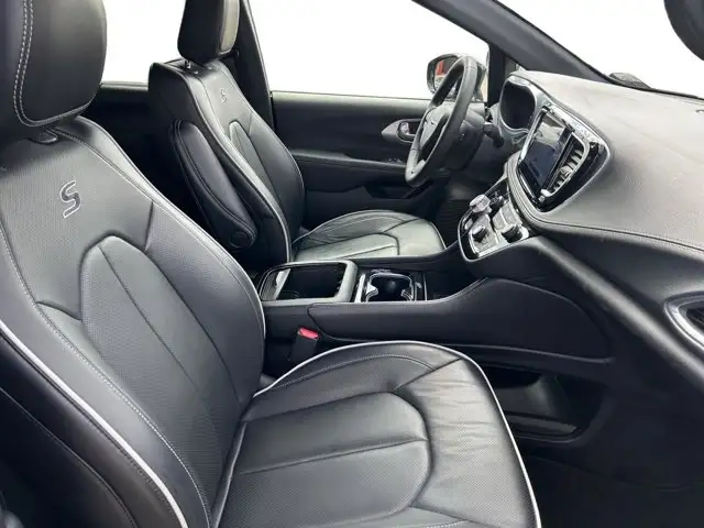2025 Chrysler Pacifica Limited - Photo 13