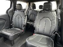 2025 Chrysler Pacifica Limited - Photo 17
