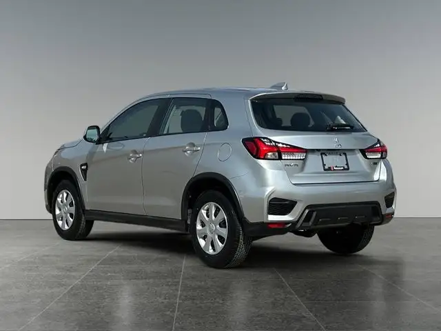 2026 Mitsubishi RVR ES - Photo 4