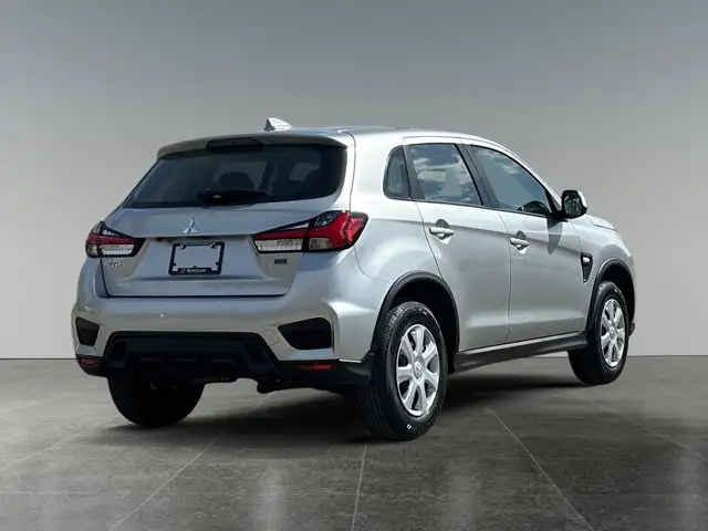 2026 Mitsubishi RVR ES - Photo 7