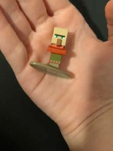 Minecraft Mini Villager Figurine - Photo 2