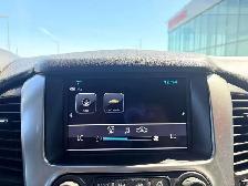 2019 Chevrolet Tahoe Premier 4WD • RST Edition • Head Up Display - Photo 29