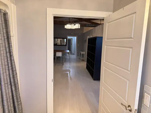 2 bedroom fully renovated and furnished apartment - Photo 6