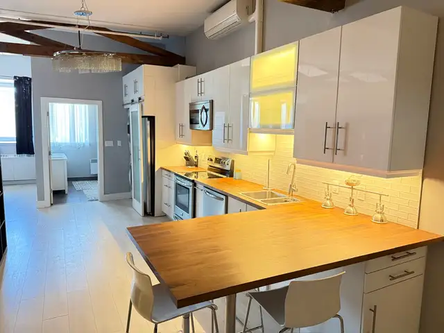 2 bedroom fully renovated and furnished apartment - Photo 13