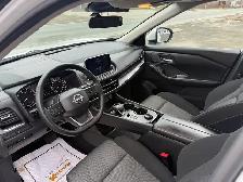 2025 Nissan Rogue CLEAN CARFAX! SVMOONROOF! AWD! NEW MVI! CERTIF - Photo 14