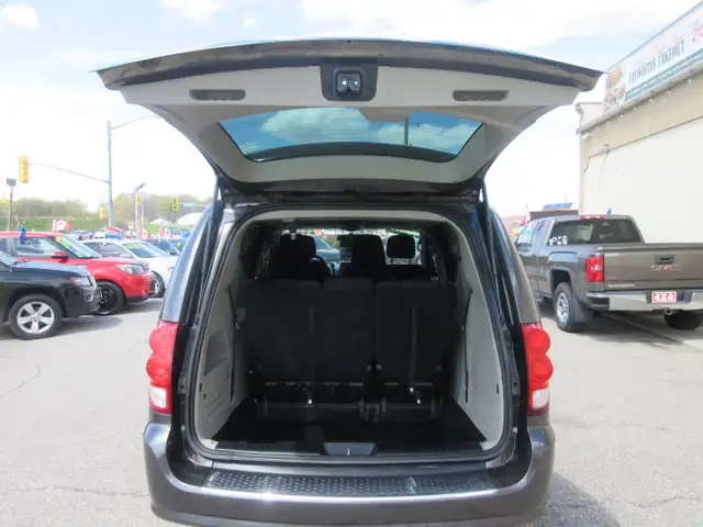2016 Dodge Grand Caravan Canada Value Package - Photo 13