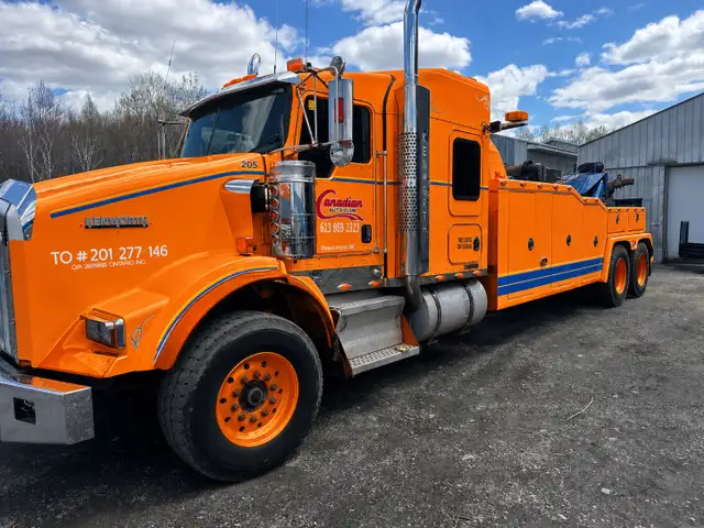 flat bed or heavy wrecker drivers
