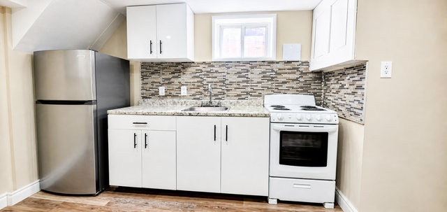 2Bdrm $1800 Newmarket - Photo 4